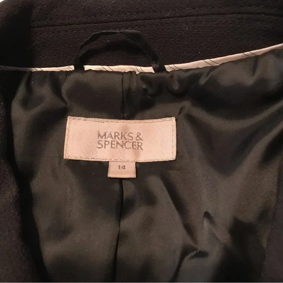 Marks and Spencer cute cropped jacket. - Picture 3 of 3